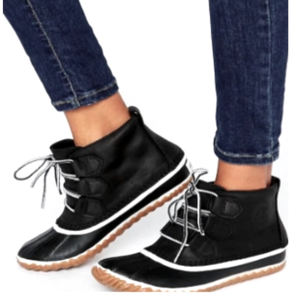 Women’s SOREL Out N About Black Leather Duck Boots